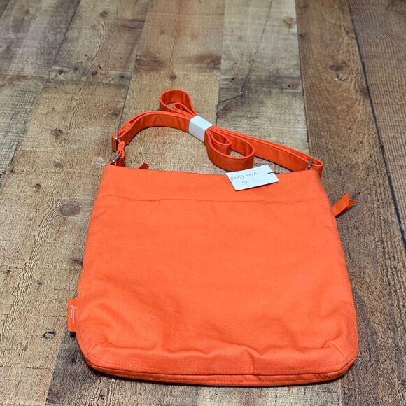 NWT Vera Bradley Triple Zip Hipster In Orange Bell Pepper - Picture 6 of 14